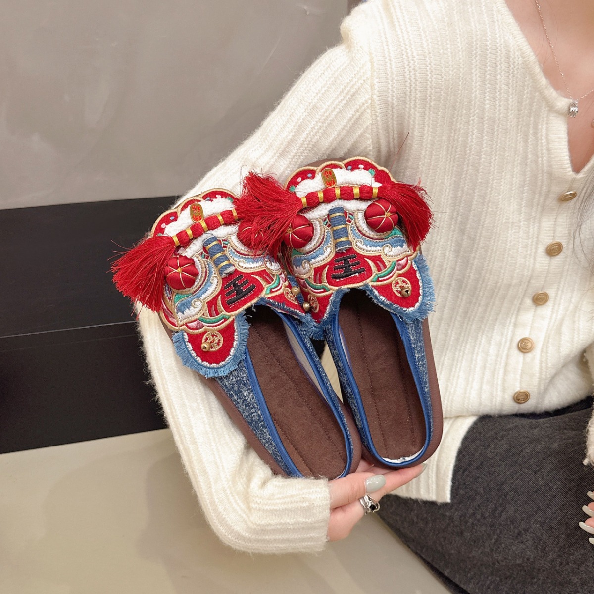 春/秋 女性用 レトロエスニックスタイル 手作りの虎の頭刺繍 - Ethnic Fashion House のレビューと価格