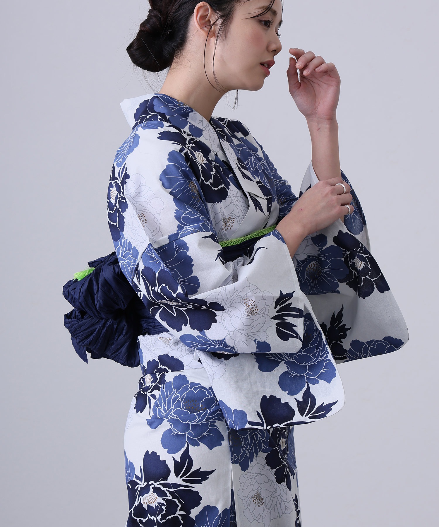 伝統的な浴衣着物綿麻素材ガールズドレス夏2026エスニック婦 - Ethnic Clothing & Online Fashion Store Khaadi Uk のレビューと価格